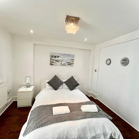 Canary Wharf Holiday Rooms Лондон Екстериор снимка
