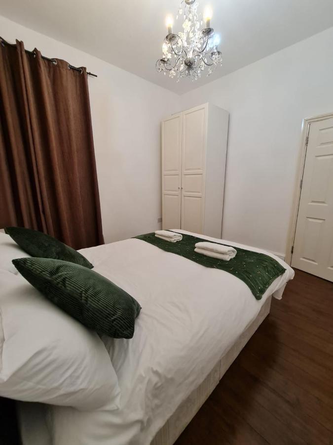 Canary Wharf Holiday Rooms Лондон Екстериор снимка