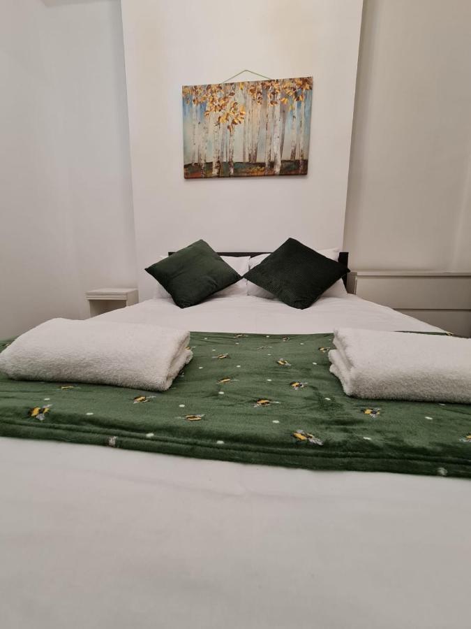 Canary Wharf Holiday Rooms Лондон Екстериор снимка