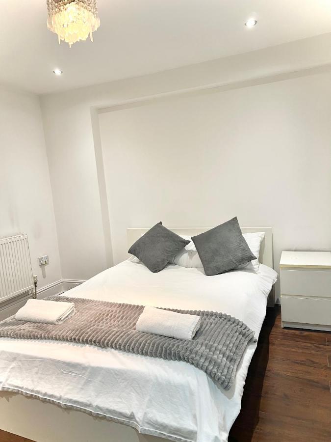 Canary Wharf Holiday Rooms Лондон Екстериор снимка