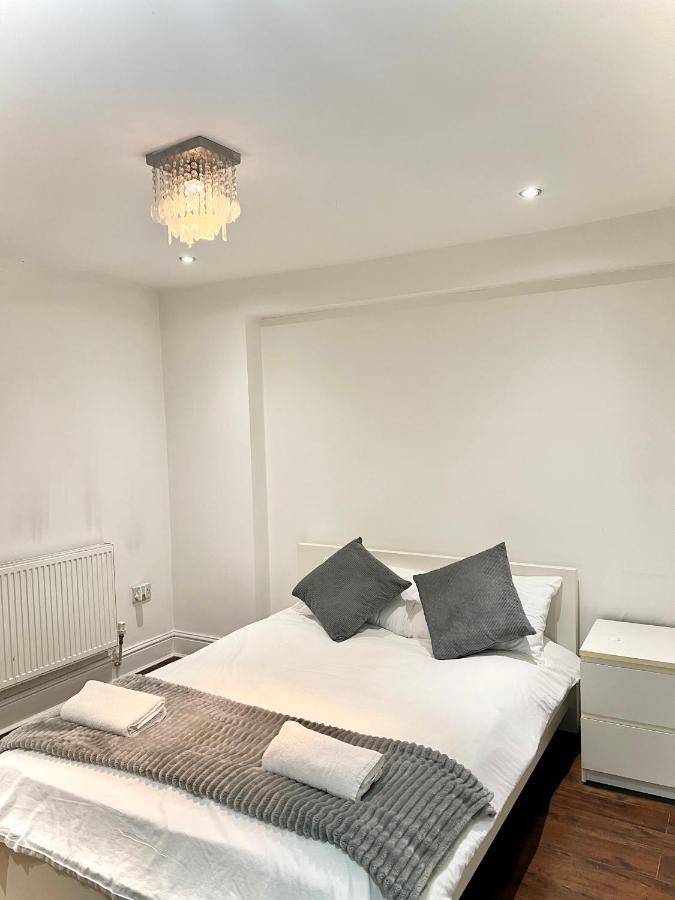 Canary Wharf Holiday Rooms Лондон Екстериор снимка