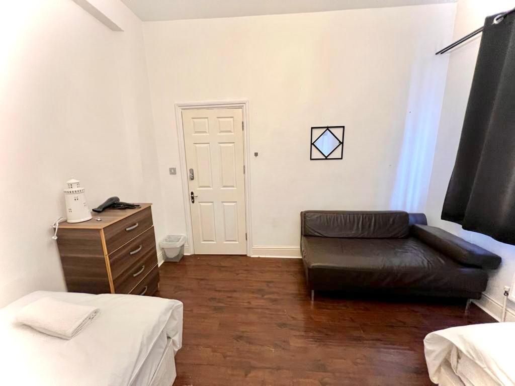 Canary Wharf Holiday Rooms Лондон Екстериор снимка